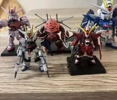 ガンダムコンバージ シャア専用 グフカスタム リペイントメタリック