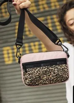 LeSportsac ショルダーバッグ クロスボディ ベルトバッグ レオパード