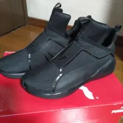 【美品】Puma ブラック スニーカー