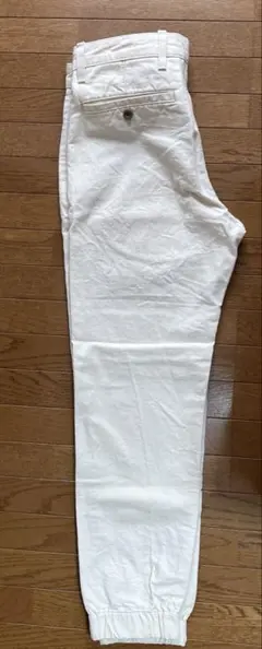 リーバイス チノジョガーパンツ ナそチュラル ベージュ系