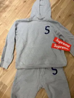 2025年最新】supreme スウェット セットアップの人気アイテム - メルカリ
