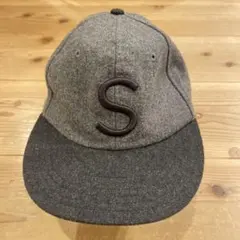 サタデーズ　キャップ　美品　エス　『S』のサムネイル