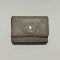 FURLA 三つ折り財布 グレージュのサムネイル