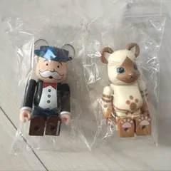 ベアブリック　2体