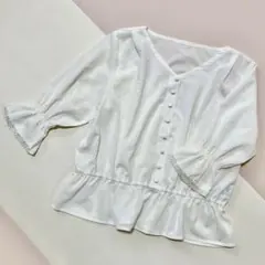 ☆美品☆ アースミュージック&エコロジー ブラウス ペプラム レース