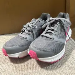 NIKE ナイキ　スニーカー　24.5 新品　グレー　ピンク　灰色