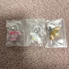 サンリオ ゆるっとめじるしアクセサリー しろうさ くろうさ ぼんぼんりぼん