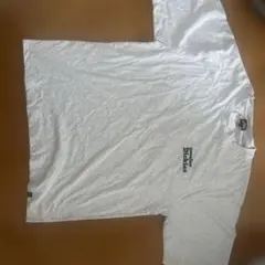 グレー Tシャツ