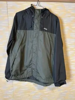 FILA フード付きナイロンジャケット オリーブグリーン/ブラック