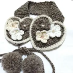 ハート型編み物イヤーマフラー