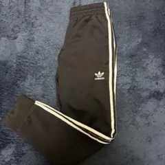 アディダスオリジナルス　トラックパンツ　XS