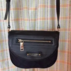 期間限定BLUE LABEL CRESTBRIDGE ショルダーバッグ ブラック