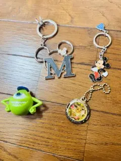 マイク・ワゾウスキ ミッキーマウス キーホルダーセット