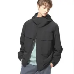 UNIQLOウインドプルパーカー