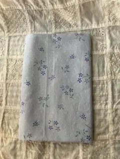 ブルー　花柄刺繍　1mカット　綿　布　生地