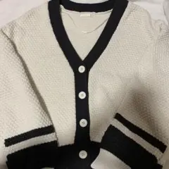 GUアイボリー ブラック Vネック カーディガン S