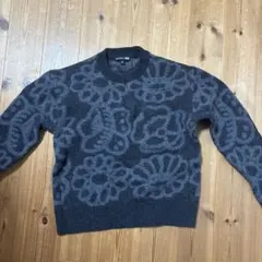 花柄ダークグレー長袖ニットのサムネイル