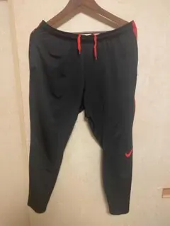 Nike トレーニングパンツ 黒/赤