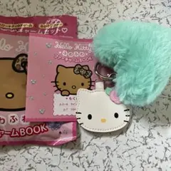 ハローキティ　ふわふわ　ファーチャーム