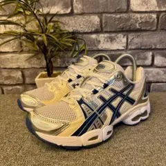 Item thumbnail for item 2f2faf97-7f7e-4a8f-b5a4-40a482f64dd3