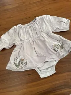 薄紫 花柄刺繍ロンパース・カバーオール