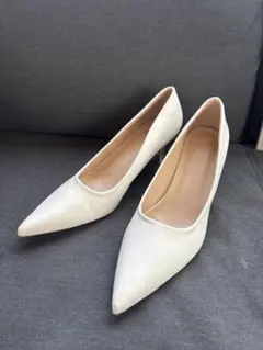 ホワイト ポインテッドトゥ ハイヒール♡