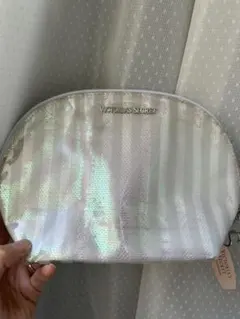 【新品タグ付き】Victoria's Secret スパンコールビニールポーチ