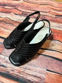 黒 ストラップ付きサンダル 21.5cm