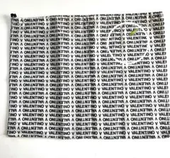 【正規品】ヴァレンティノ 保存袋 特大 55×40 総柄 ロゴ 巾着袋 バッグ用のサムネイル