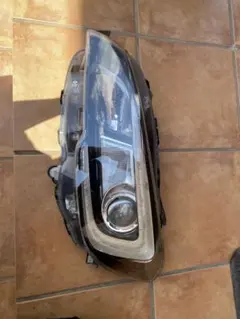 R172 SLK350AMG P 左側ヘッドライト　ジャンク品 R172 SLK350AMG P 左側ヘッドライト ジャンク品 - メルカリ