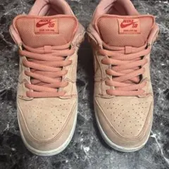 NIKE SB DUNK LOW PRO ピンク スエード スニーカー