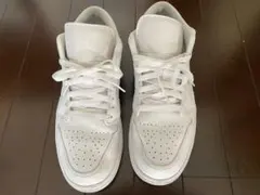 NIKE ジョーダン1 ロー　ホワイト