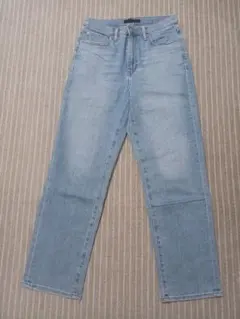 ユニクロ　ハイライズストレートジーンズ　26