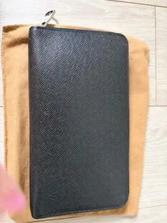 ルイヴィトン　メンズ　長財布のサムネイル