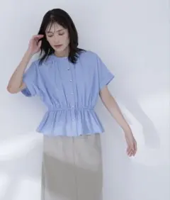 NATURAL BEAUTY BASIC きゅっとふわっと全部盛りブラウスブルーのサムネイル