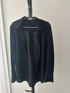 匿名配送　GU シャツ　長袖　黒　美品　Mサイズ