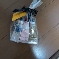 L'Occitane ハンドクリームセット 3本のサムネイル