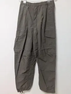 UNIQLO U ワイドフィットパラシュートカーゴパンツ オリーブ　Sサイズ