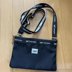 Lee ブラック サコッシュ