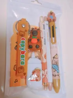 キーホルダー付き★キャラクター文房具セット　カピバラ