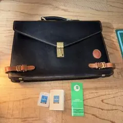 m*3様 POLLINI ビジネスバッグ 黒 レザーのサムネイル