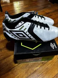 Umbro アンブロ ジオメトラ プロ - メルカリ