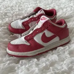 NIKE Dunk Low ピンクレッドホワイト スニーカーのサムネイル