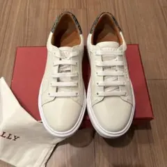 ⭐️新品未使用　BALLY 本革スニーカー　36 ⭐️のサムネイル