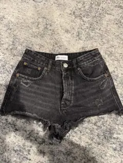 ZARA ブラック ショートパンツ EUR 32