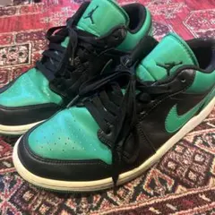 Nike Air Jordan 1 Low Green Blackのサムネイル
