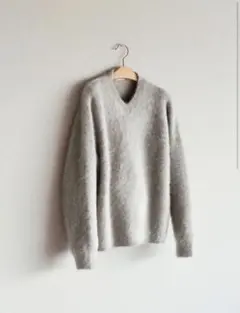 LIDNM Fox Cashmere V Knit