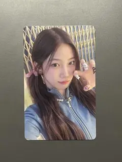 LE SSERAFIM カズハトレカセット