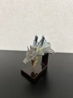 モンスターハンター　フィギュア　ラギアクルス亜種