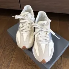 New Balance 327 スニーカー ホワイトのサムネイル
